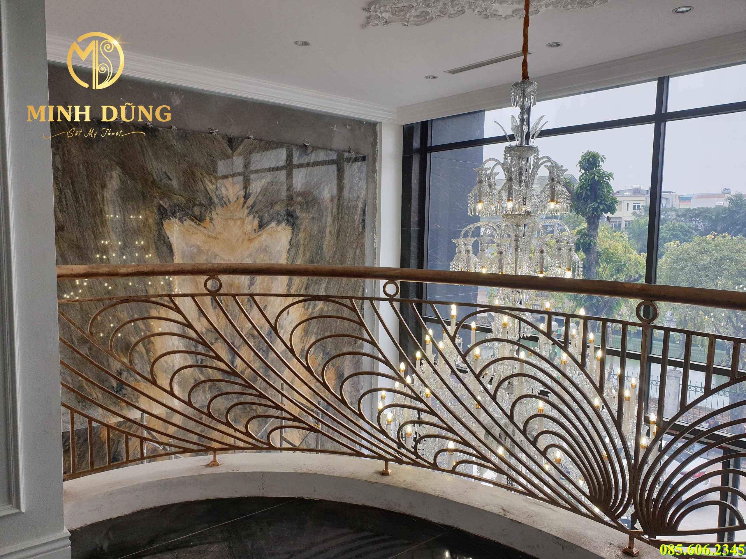 Lan can sắt CNC ban công