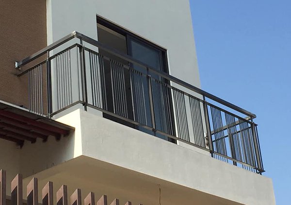 Mẫu lan can ban công sắt sơn tĩnh điện