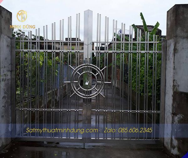 Mẫu cổng Inox 2 cánh đẹp