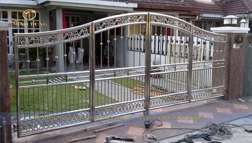 Mẫu cổng Inox 4 cánh biệt thự