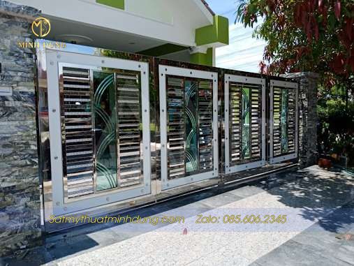 Mẫu cổng Inox 4 cánh nổi bật