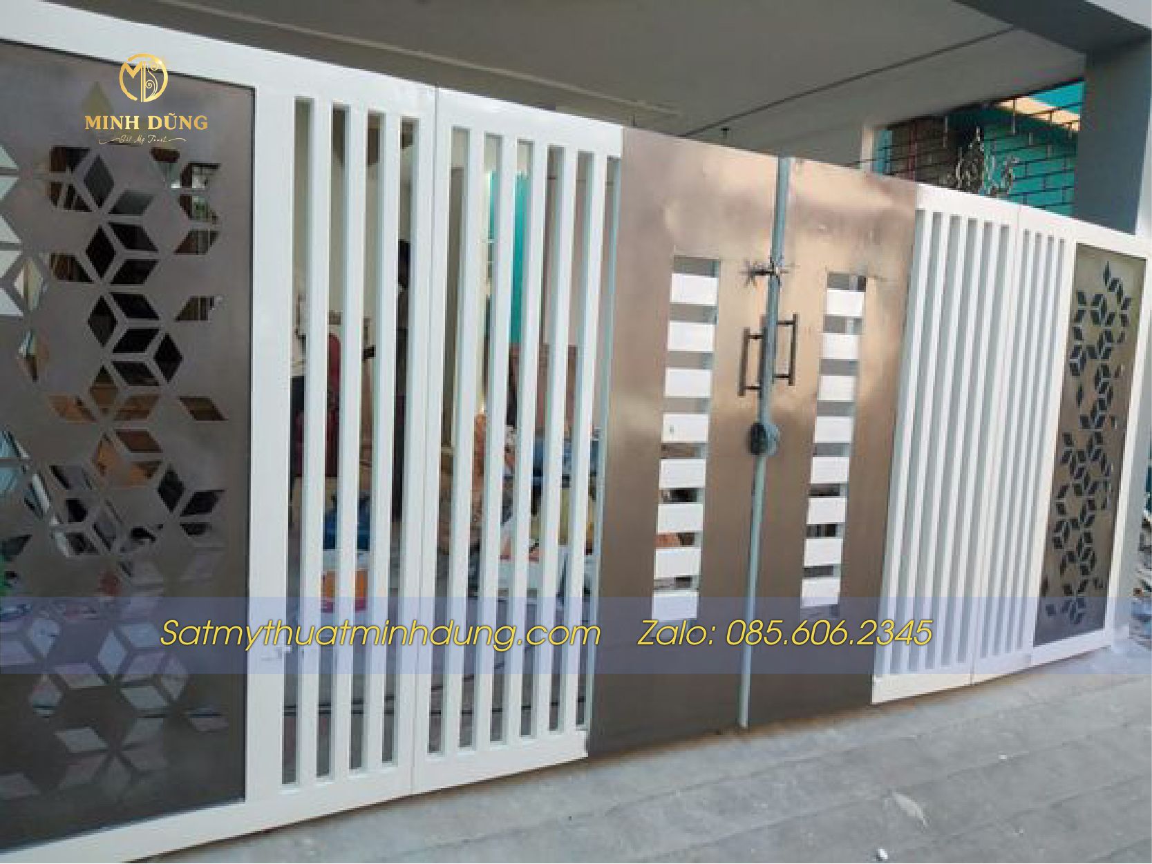 Mẫu cổng sắt giả gỗ đẹp